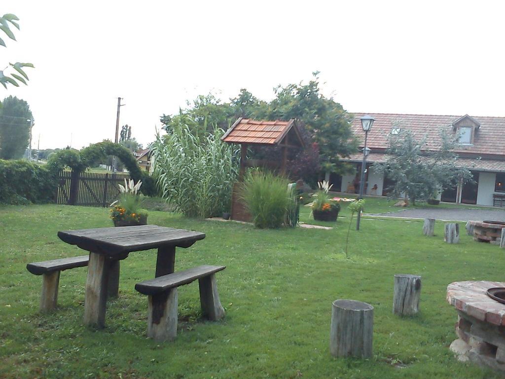 Kiad-Lak Apartmanok - Szep Kartya Elfogado Abádszalók Exterior foto